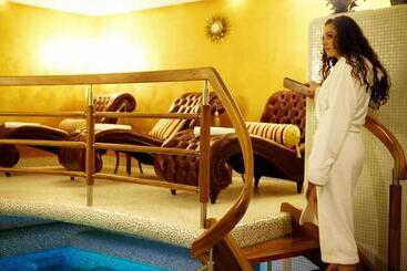 هتل Golden Royal Boutique  & Spa