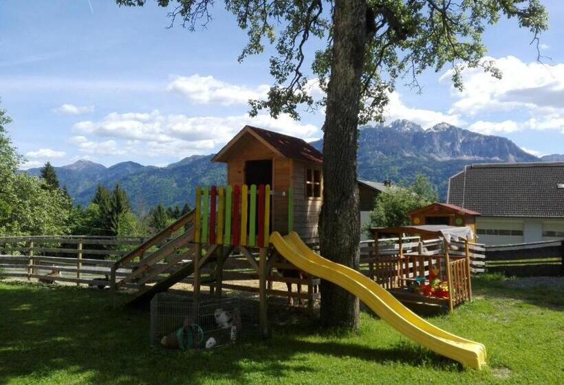 فندق Historischer Bauernhof Schabus