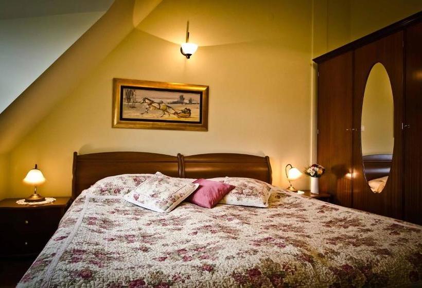 فندق Miasteczko Galicyjskie