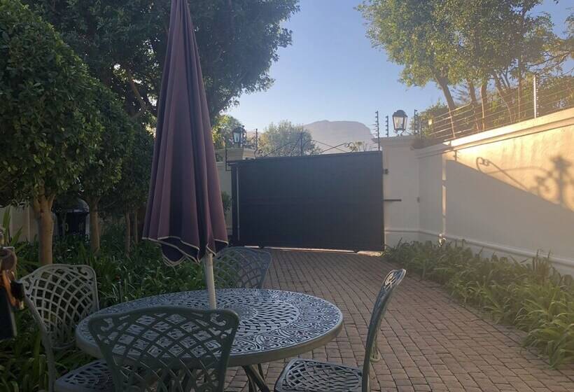 בית מלון כפרי Navona Constantia Guest Cottage