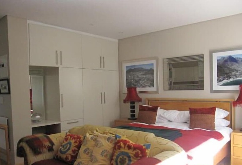 בית מלון כפרי Navona Constantia Guest Cottage