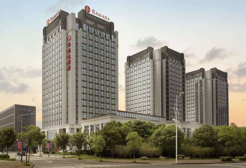 هتل Ramada Jiaxing