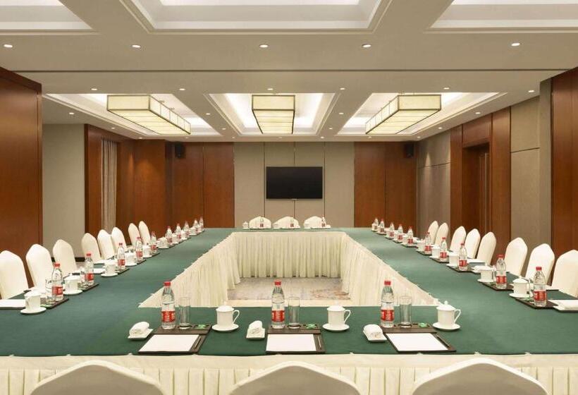 هتل Ramada Jiaxing