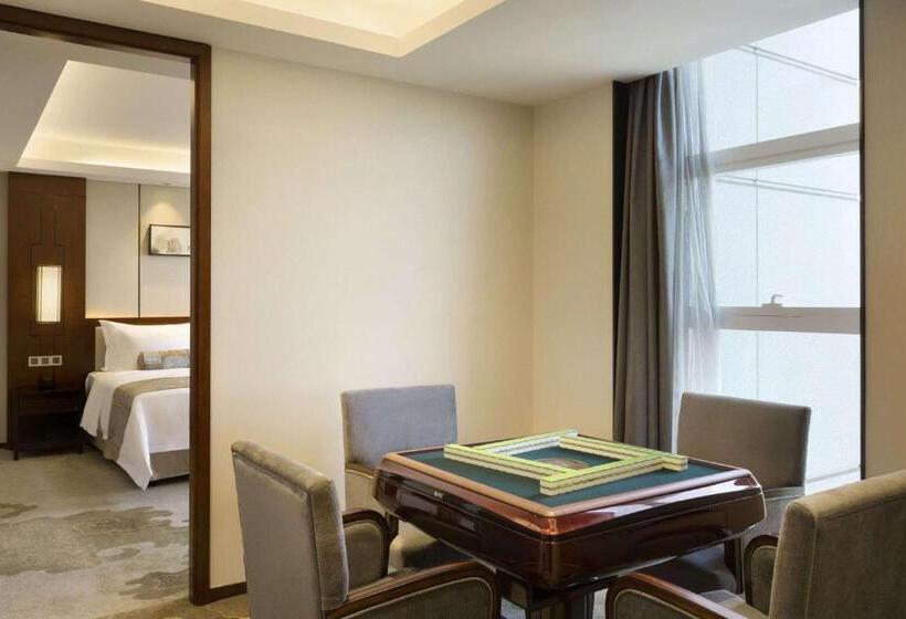 هتل Ramada Jiaxing