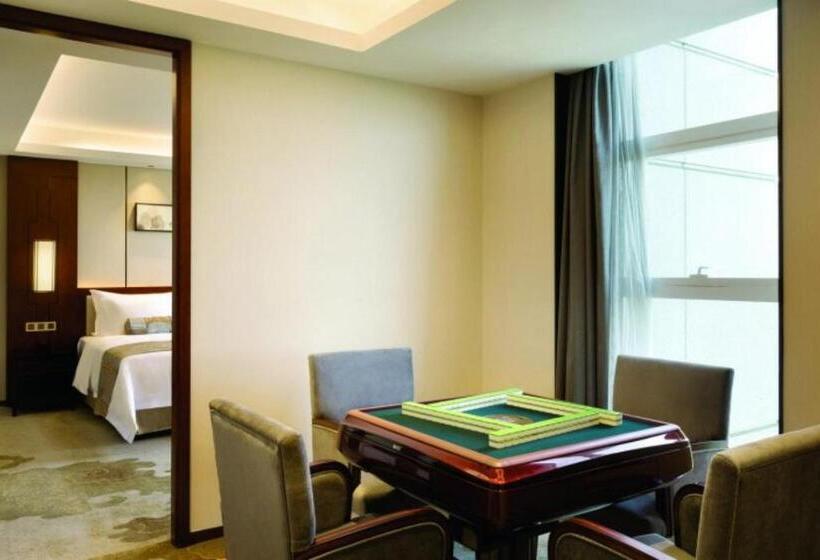 هتل Ramada Jiaxing