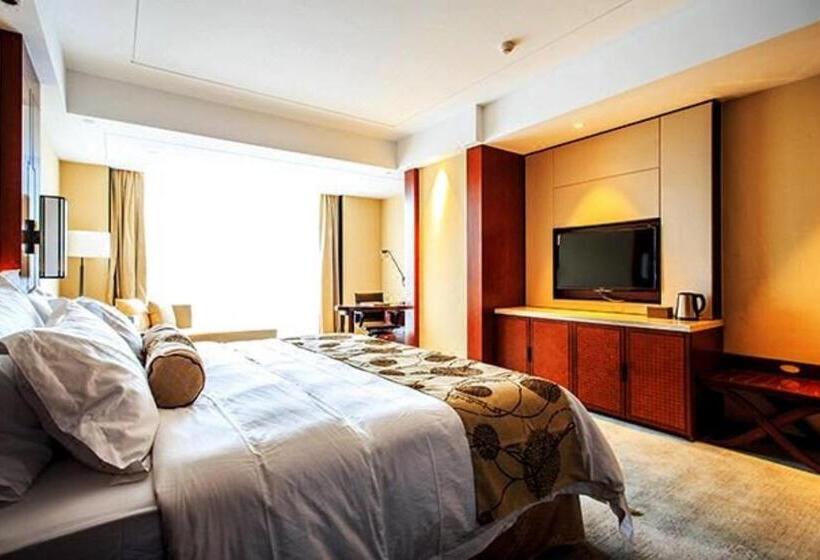 هتل Ramada Jiaxing