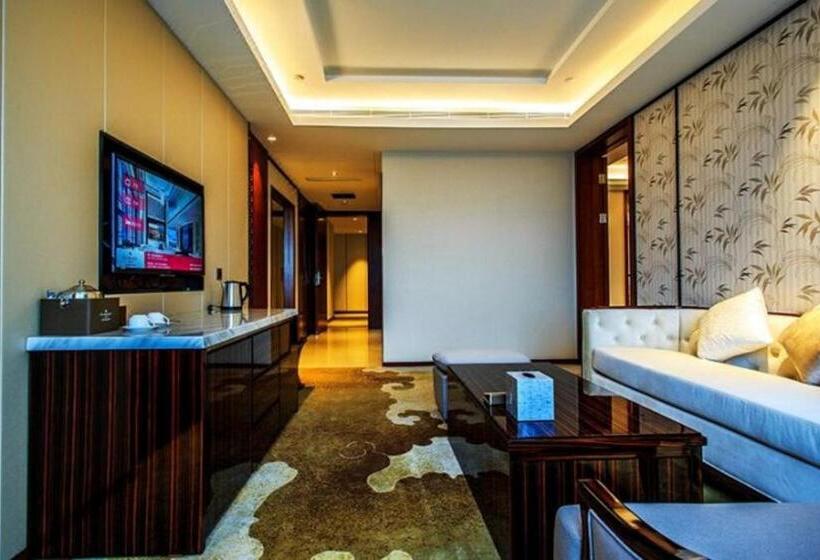 هتل Ramada Jiaxing