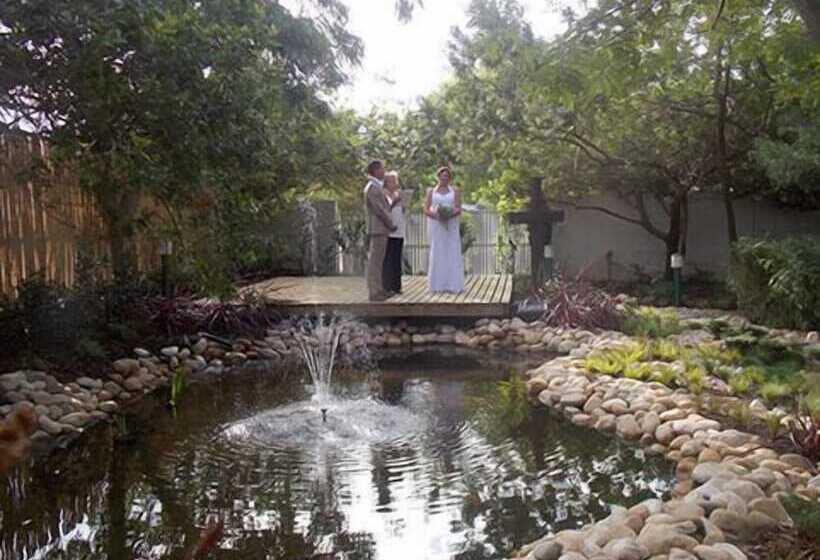 فندق The Red Tin Roof