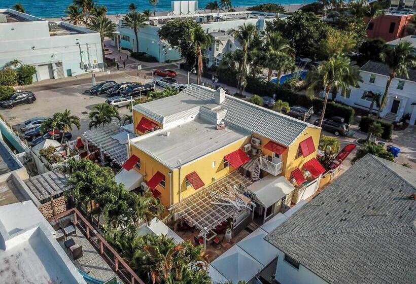 هتل Villa Sinclair Beach Suites And Spa