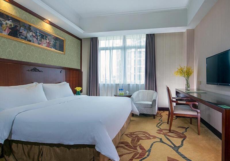 Vienna Hotel Shiqiao Metro Station
