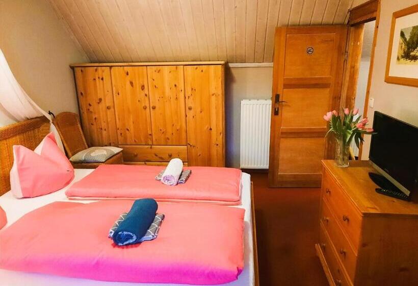 旅馆 ück   Dorfgasthof Swienstall