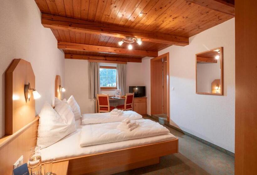 Общежитие Gasthof Mamooserhof