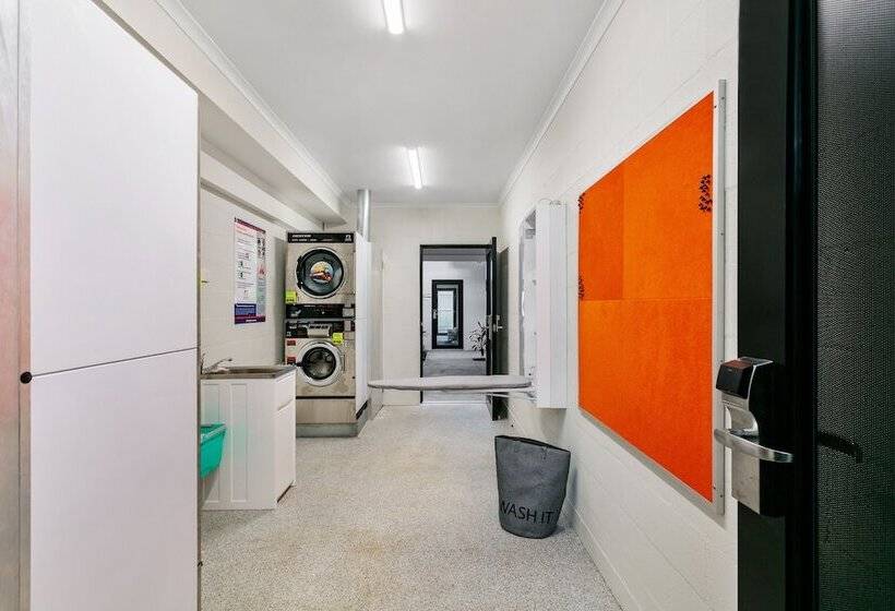 הוסטל Mihaven Shared Living   Gatton St