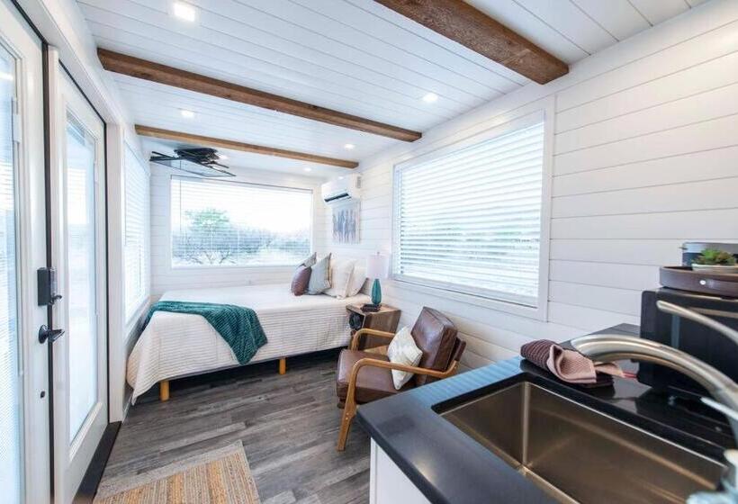 فندق صغير New The Wild West Cozy Container Home