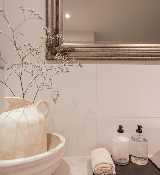 민박 Chez Lindy Country Guesthouse