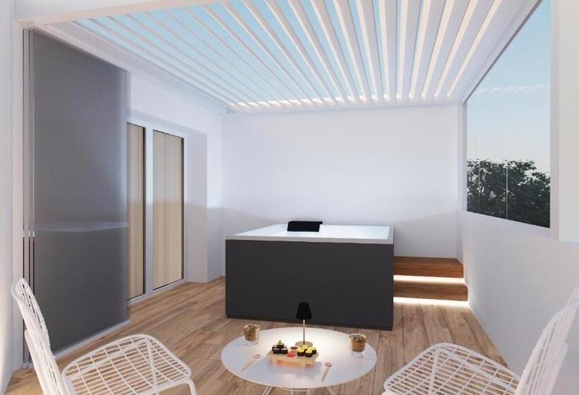 تختخواب و صبحانه Chic & Charme Luxury Rooms