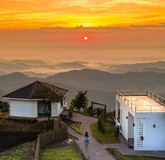 هتل Above The Clouds   Chiang Rai