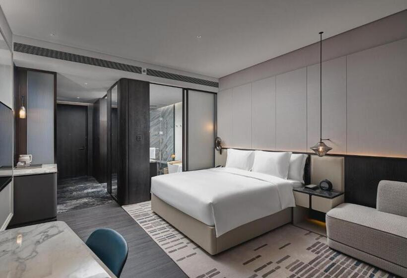 Отель Crowne Plaza Ezhou, An Ihg