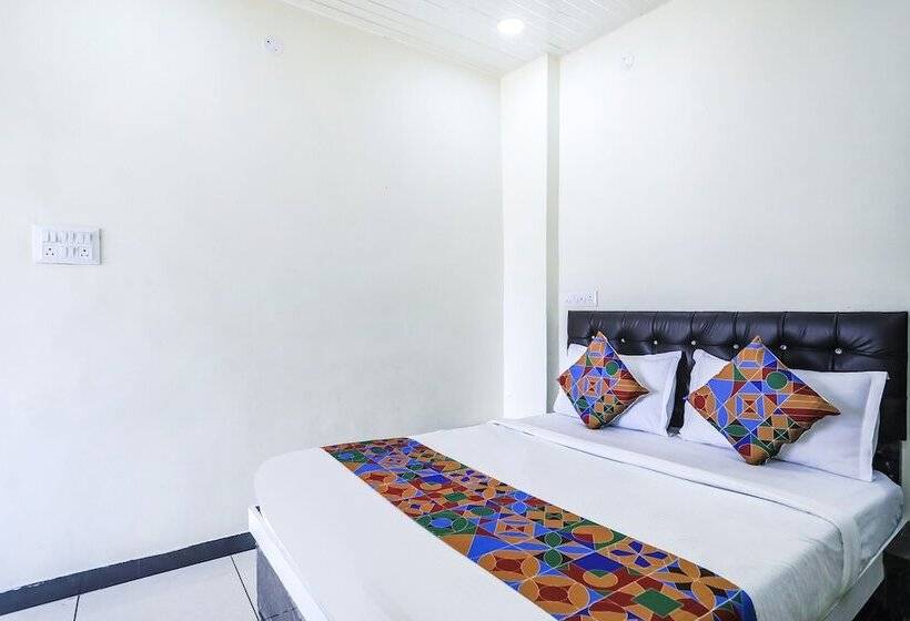 Отель Fabexpress Sai Palace