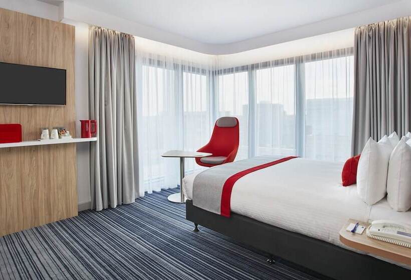 هتل Holiday Inn Express Heilbronn, An Ihg