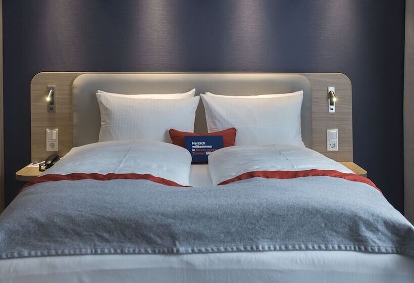 هتل Holiday Inn Express Heilbronn, An Ihg