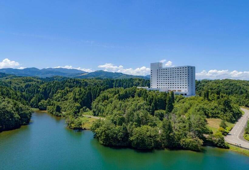 هتل Mercure Toyama Tonami Resort & Spa