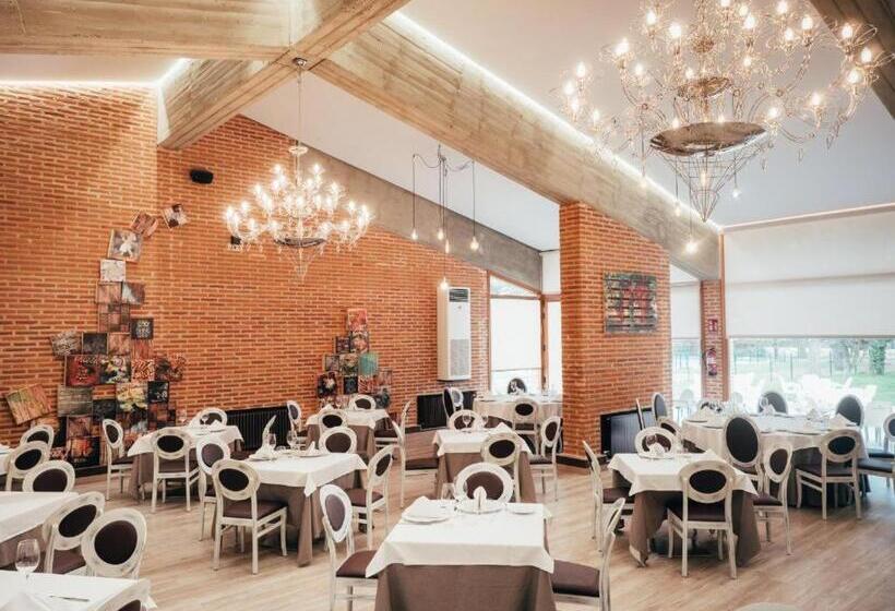هتل Restaurante El Montico