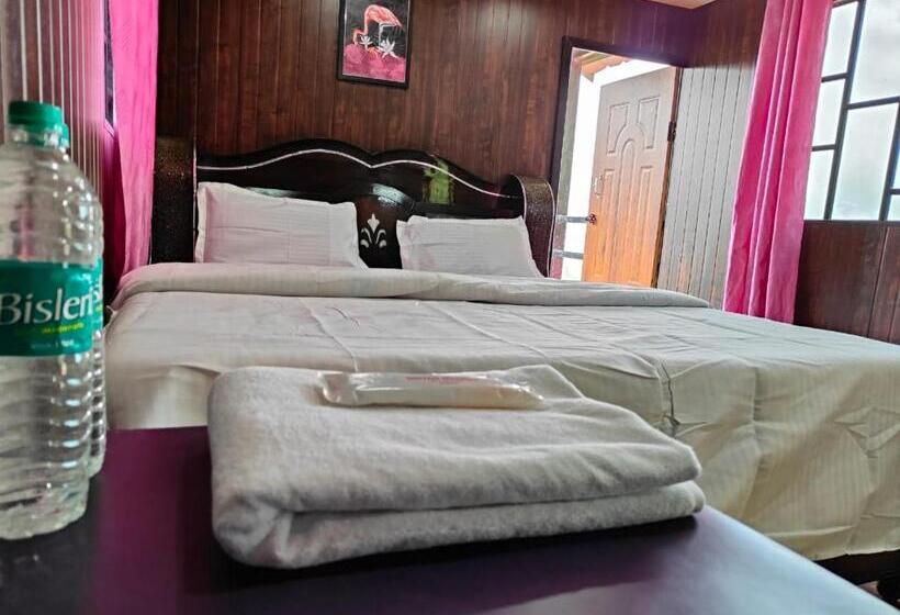 酒店 Shivam Hillview