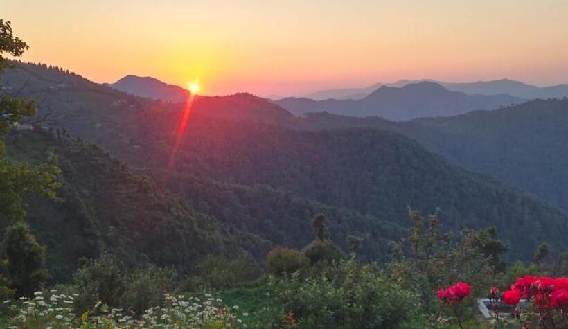 酒店 Shivam Hillview