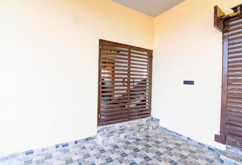 فندق Hill View Lodge &
