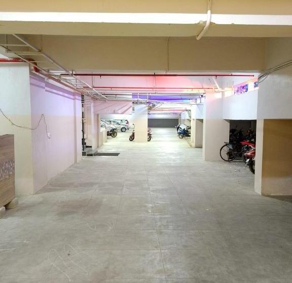 호텔 Sri Vishnu Tejam Elite