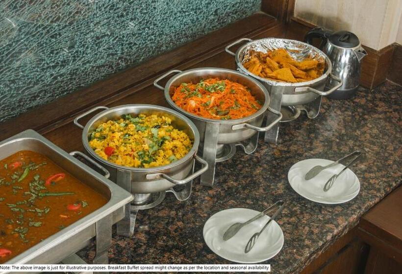 فندق Treebo Sai Rekha Inn