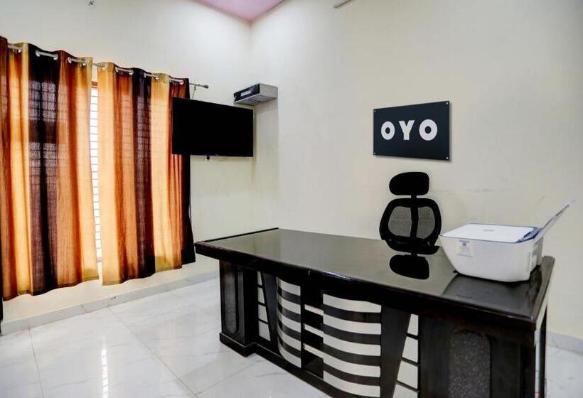 Oyo Hotel Divine
