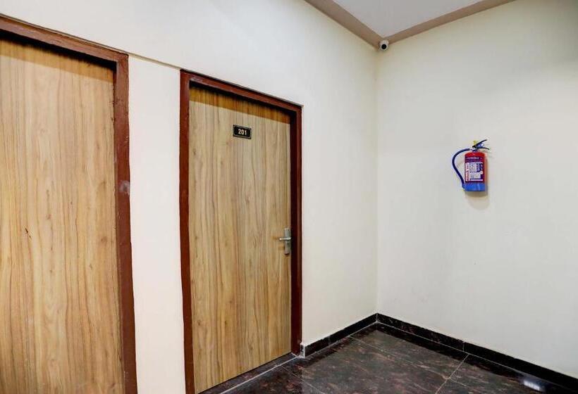Oyo Hotel Divine