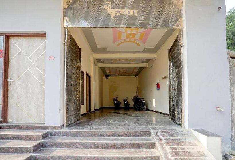 Oyo Hotel Divine