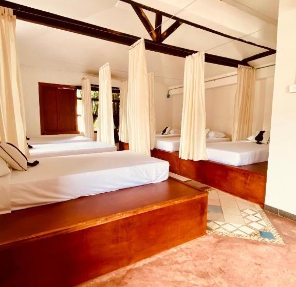 پانسیون Hostal Patio Del Río