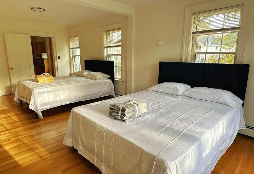 پانسیون 2b1bentire Place Modern Comfort With Old Charm