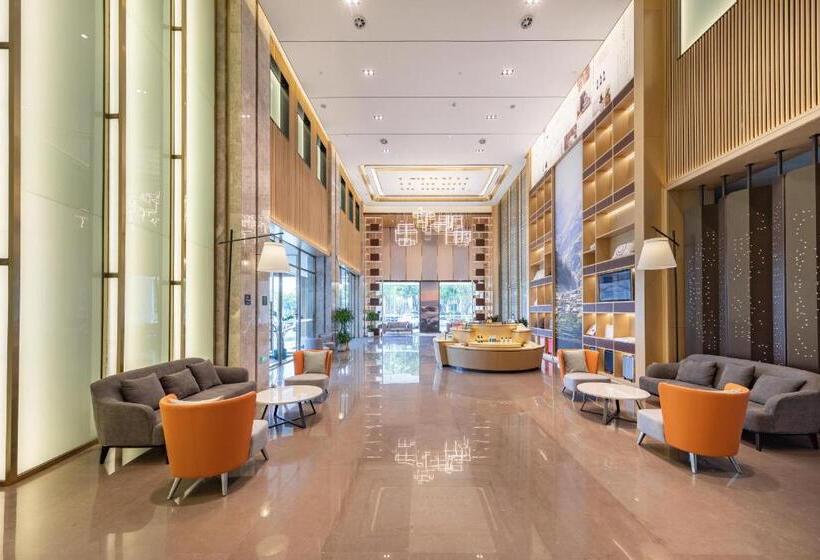 Atour Hotel Xiamen Jimei Lake Business Center