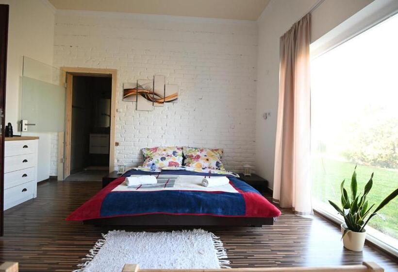 住宿加早餐  Julianna Vendégház étterem, Rendezvényhelyszín és Szállás