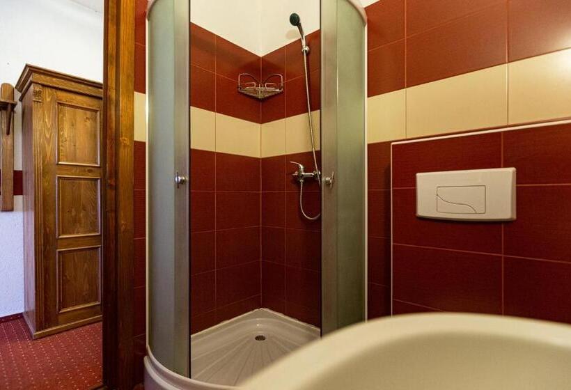 צימר Pensiunea Si Restaurant Erdo