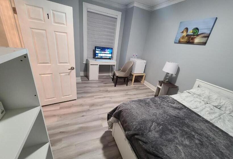 ベッドアンドブレックファースト Downtown Ottawa Spacious Room Accommodation