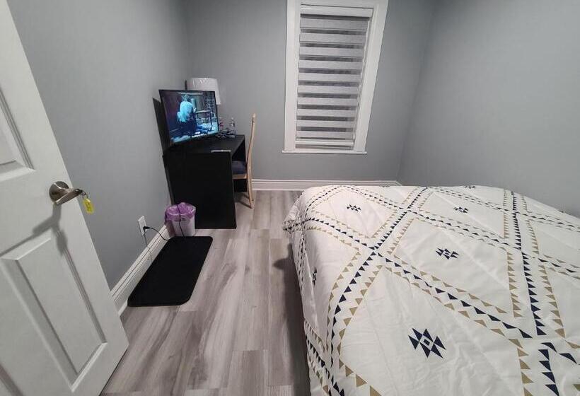 ベッドアンドブレックファースト Downtown Ottawa Spacious Room Accommodation