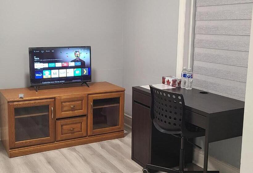 ベッドアンドブレックファースト Downtown Ottawa Spacious Room Accommodation