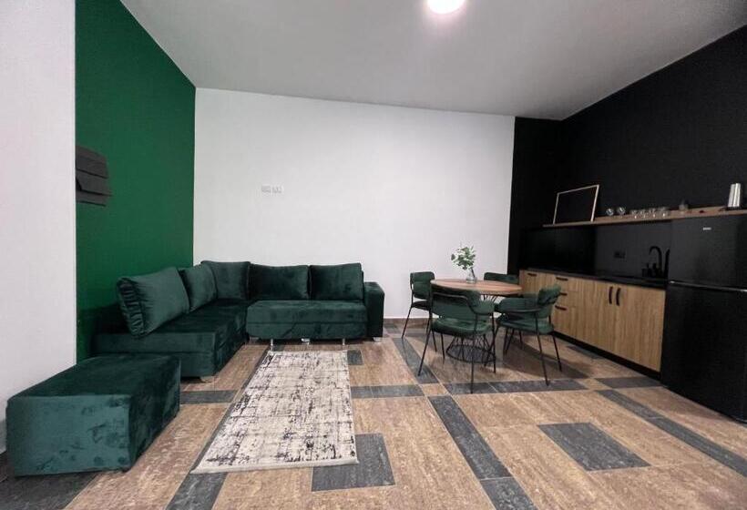 Cactus Apartments