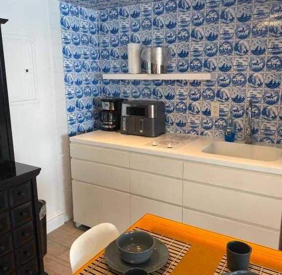هتل Bay View King Suite With Balcony