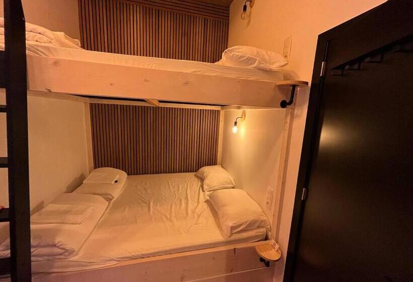 هتل Bed Pepin