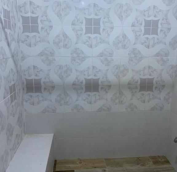 هتل Cheap Sleep Luxtel