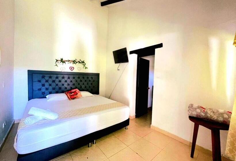 هتل Familia Casa Blanca