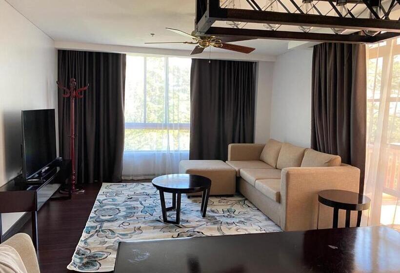 فندق Baguio Forest Lodge At Camp John Hay 004