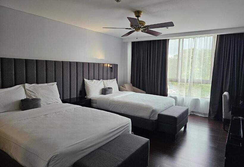 فندق Baguio Forest Lodge At Camp John Hay 004